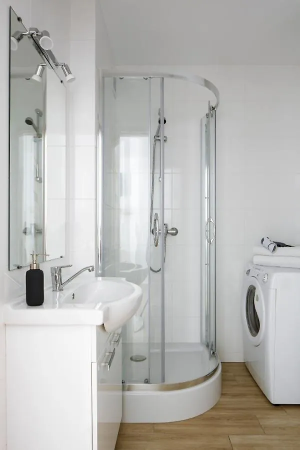 Flat Zlote Tarasy Street Apartment Warsaw 0*,  Poland